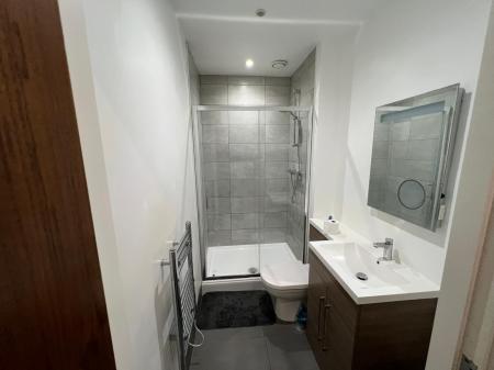 1 bedroom Flat to let in Wellington Road South, Stockport, SK4