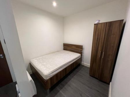 1 bedroom Flat to let in Wellington Road South, Stockport, SK4