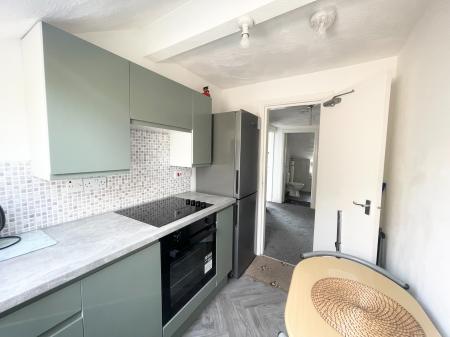 3 bedroom Flat to let in Demesne Road, Whalley Range, Manchester, M16