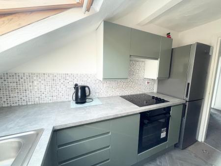 3 bedroom Flat to let in Demesne Road, Whalley Range, Manchester, M16