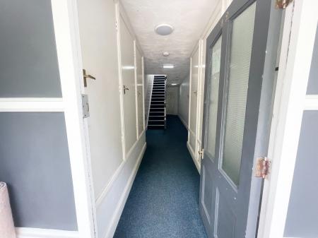 3 bedroom Flat to let in Demesne Road, Whalley Range, Manchester, M16