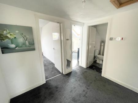3 bedroom Flat to let in Demesne Road, Whalley Range, Manchester, M16