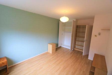 2 bedroom Flat to let in Hackness Road, Chorlton, Manchester, M21