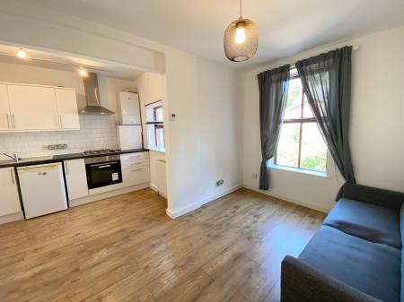 1 bedroom Flat to let in Withington Road, Whalley Range, Manchester, M16