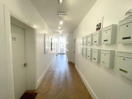 2 bedroom Flat to let in Upper Chorlton Road, Whalley Range, Manchester, M16