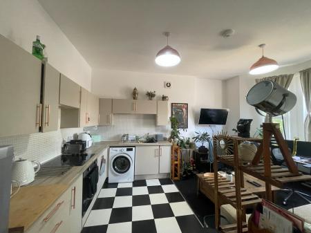 2 bedroom Flat to let in Upper Chorlton Road, Whalley Range, Manchester, M16