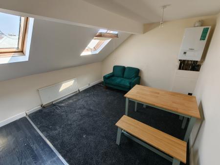 2 bedroom Flat to let in Grandale Street, Rusholme, Manchester, M14