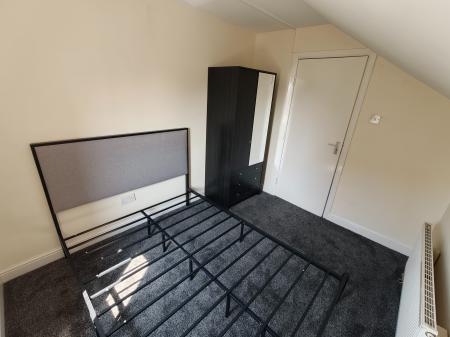 2 bedroom Flat to let in Grandale Street, Rusholme, Manchester, M14