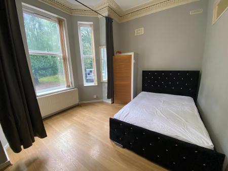 1 bedroom Flat to let in Palatine Road, Northenden, Manchester, M20