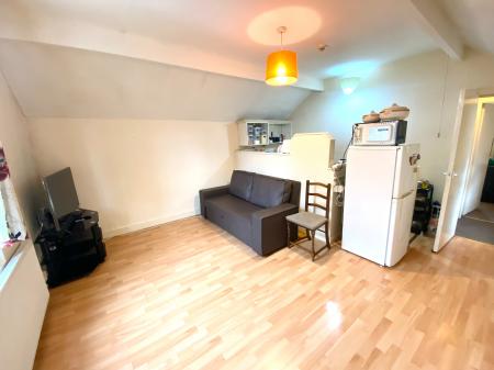 1 bedroom Flat to let in Palatine Road, Northenden, Manchester, M20