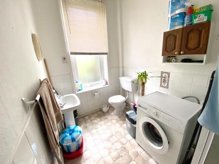 1 bedroom Flat to let in Palatine Road, Northenden, Manchester, M20