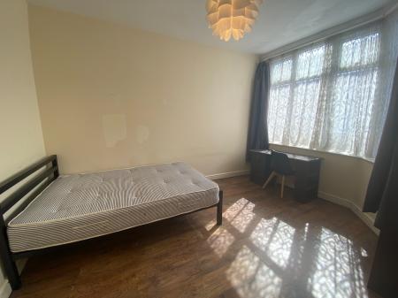 4 bedroom Terraced House to let in Deyne Avenue, Rusholme, Manchester, M14