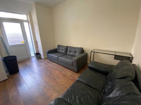 4 bedroom Terraced House to let in Deyne Avenue, Rusholme, Manchester, M14