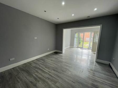 3 bedroom Semi-detached house to let in Kings Road, Chorlton, Manchester, M21