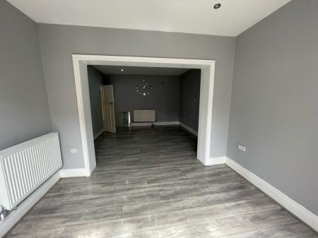 3 bedroom Semi-detached house to let in Kings Road, Chorlton, Manchester, M21