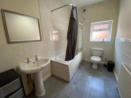 1 bedroom House share to let in Abberton Road, Didsbury, Manchester, M20