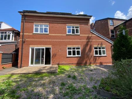 1 bedroom House share to let in Abberton Road, Didsbury, Manchester, M20