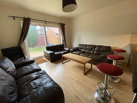 1 bedroom House share to let in Abberton Road, Didsbury, Manchester, M20