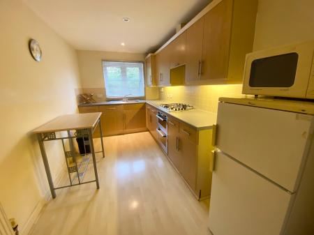2 bedroom Flat to let in Bloomfield Close, Cheadle Hulme, SK8