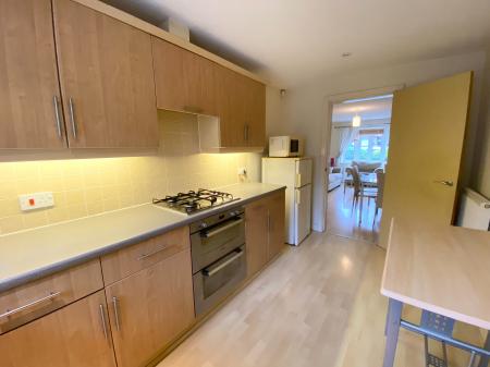 2 bedroom Flat to let in Bloomfield Close, Cheadle Hulme, SK8