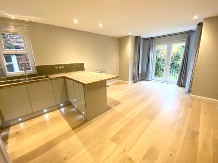 2 bedroom Flat to let in Egerton Road North, Chorlton, Manchester, M21