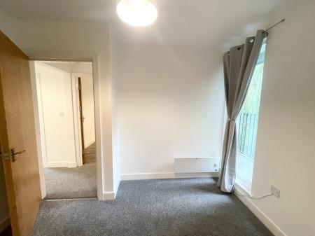 2 bedroom Flat to let in Brantingham Road, Whalley Range, Manchester, M16