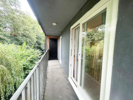 2 bedroom Flat to let in Brantingham Road, Whalley Range, Manchester, M16