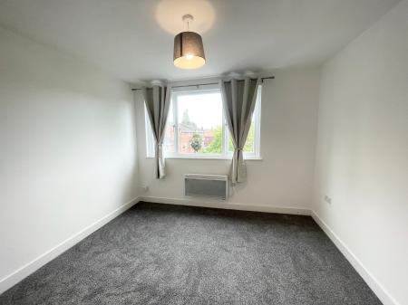 2 bedroom Flat to let in Brantingham Road, Whalley Range, Manchester, M16