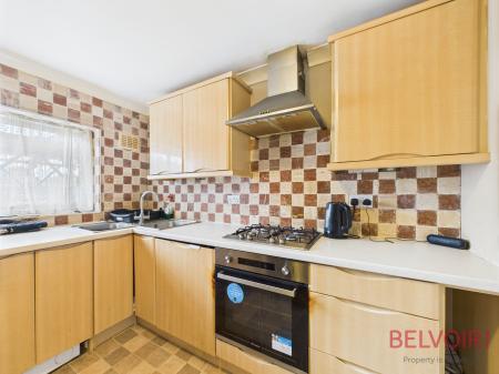 1 bedroom Flat for sale in Bridge Farm Lane, Clifton, NG11