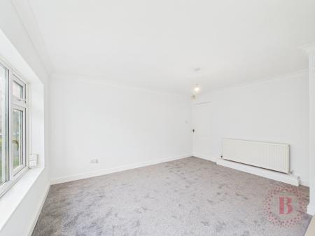 1 bedroom Flat for sale in Bridge Farm Lane, Clifton, NG11
