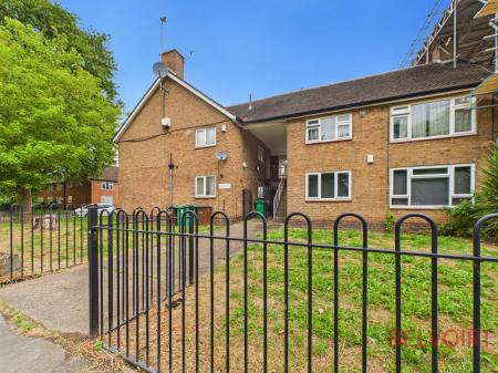 Bridge Farm Lane, Clifton, NG11