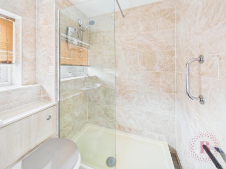1 bedroom Flat for sale in Bridge Farm Lane, Clifton, NG11