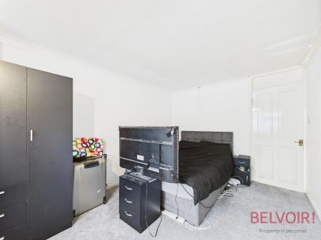 1 bedroom Flat for sale in Bridge Farm Lane, Clifton, NG11