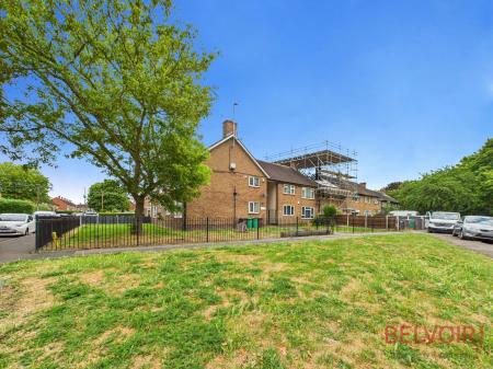 1 bedroom Flat for sale in Bridge Farm Lane, Clifton, NG11