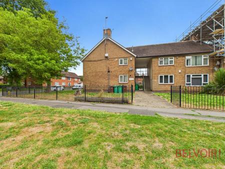 1 bedroom Flat for sale in Bridge Farm Lane, Clifton, NG11