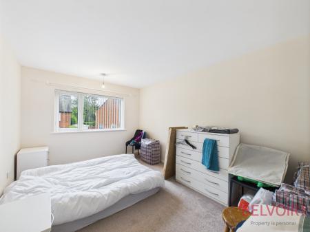 1 bedroom Flat for sale in Bridgnorth Drive, Clifton, NG11