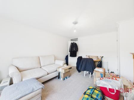 1 bedroom Flat for sale in Bridgnorth Drive, Clifton, NG11