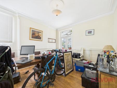 5 bedroom Semi-detached house for sale in Henry Road, West Bridgford, NG2