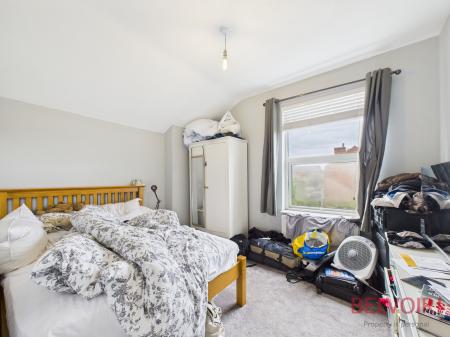 5 bedroom Semi-detached house for sale in Henry Road, West Bridgford, NG2