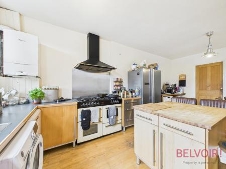 5 bedroom Semi-detached house for sale in Henry Road, West Bridgford, NG2