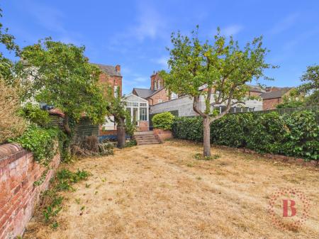 5 bedroom Semi-detached house for sale in Henry Road, West Bridgford, NG2