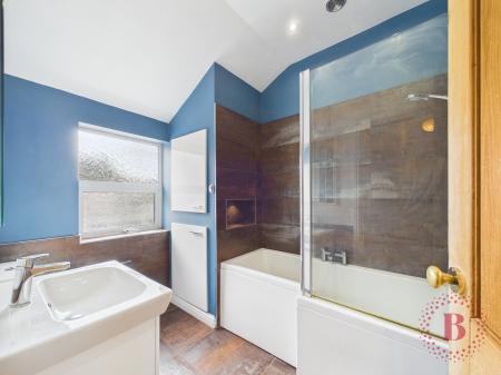 5 bedroom Semi-detached house for sale in Henry Road, West Bridgford, NG2