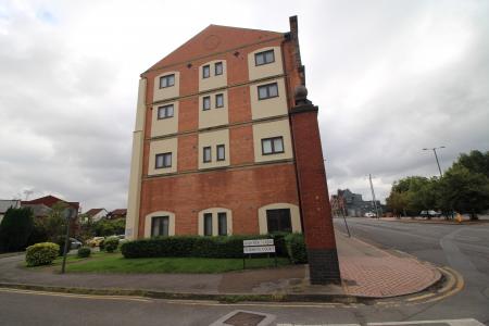 2 bedroom Flat for sale in Turneys Court, West Bridgford, NG2