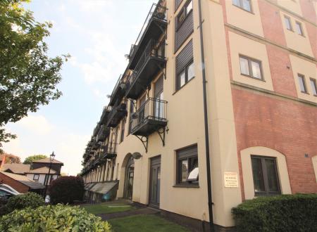 2 bedroom Flat for sale in Turneys Court, West Bridgford, NG2