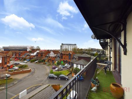2 bedroom Flat for sale in Turneys Court, West Bridgford, NG2