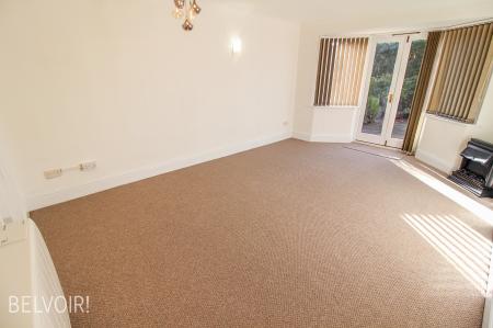 1 bedroom Flat for sale in Westcliffe Court, Radcliffe-On-Trent, NG12