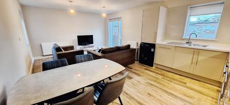 2 bedroom Bungalow to let in Devonshire Court, West Bridgford, NG2