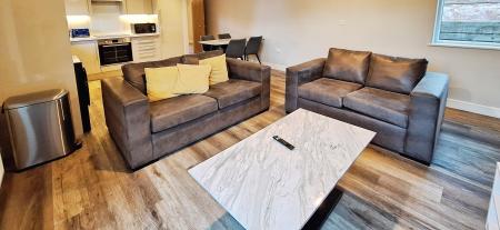 2 bedroom Bungalow to let in Devonshire Court, West Bridgford, NG2