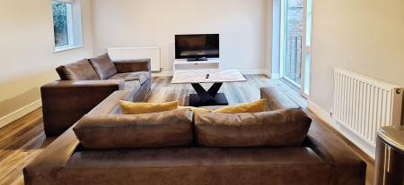 2 bedroom Bungalow to let in Devonshire Court, West Bridgford, NG2