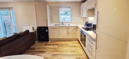 2 bedroom Bungalow to let in Devonshire Court, West Bridgford, NG2